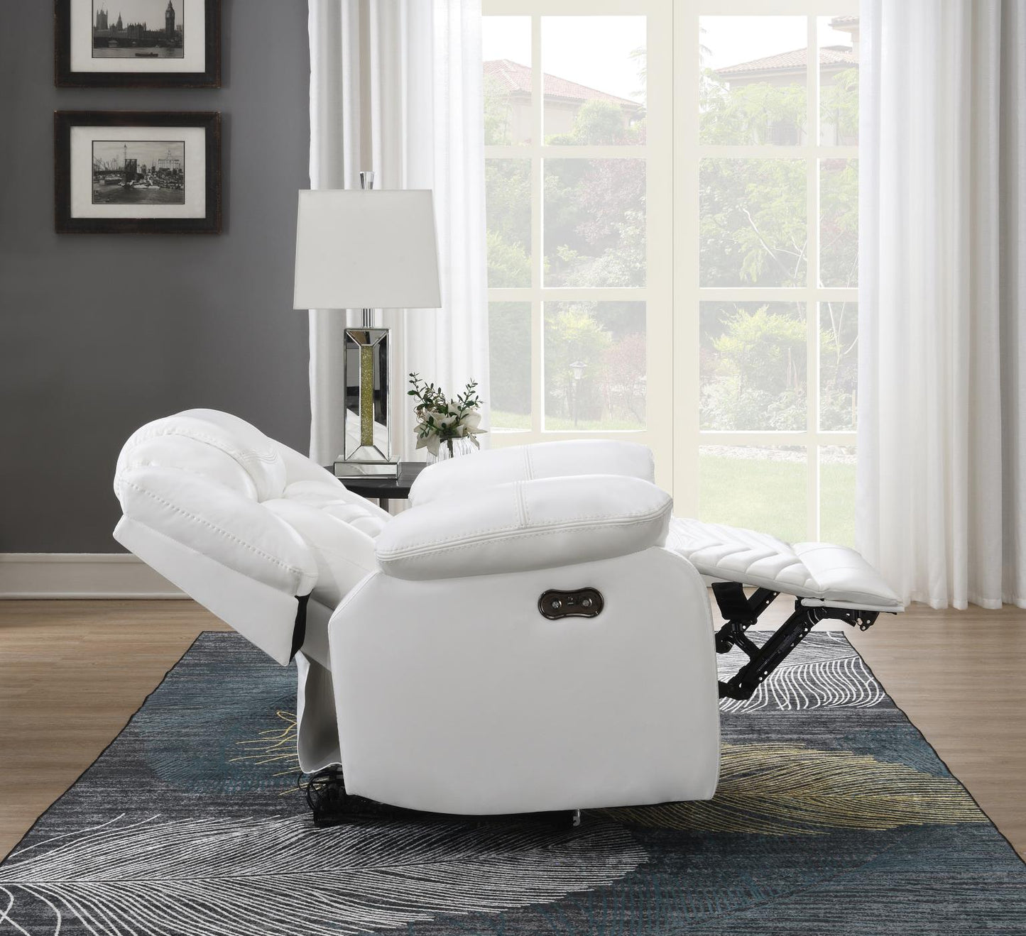 L668 Power Reclining Set